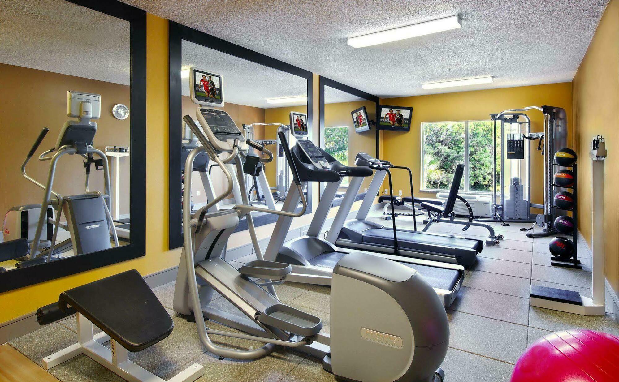 הילטון הד איילנד Hilton Garden Inn Hilton Head מראה חיצוני תמונה
